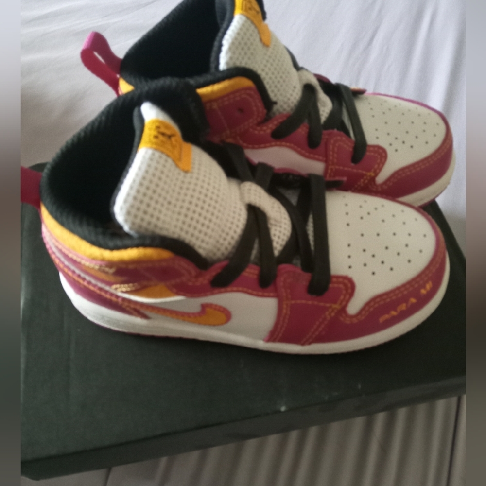 Kids Jordan Familia size 8c